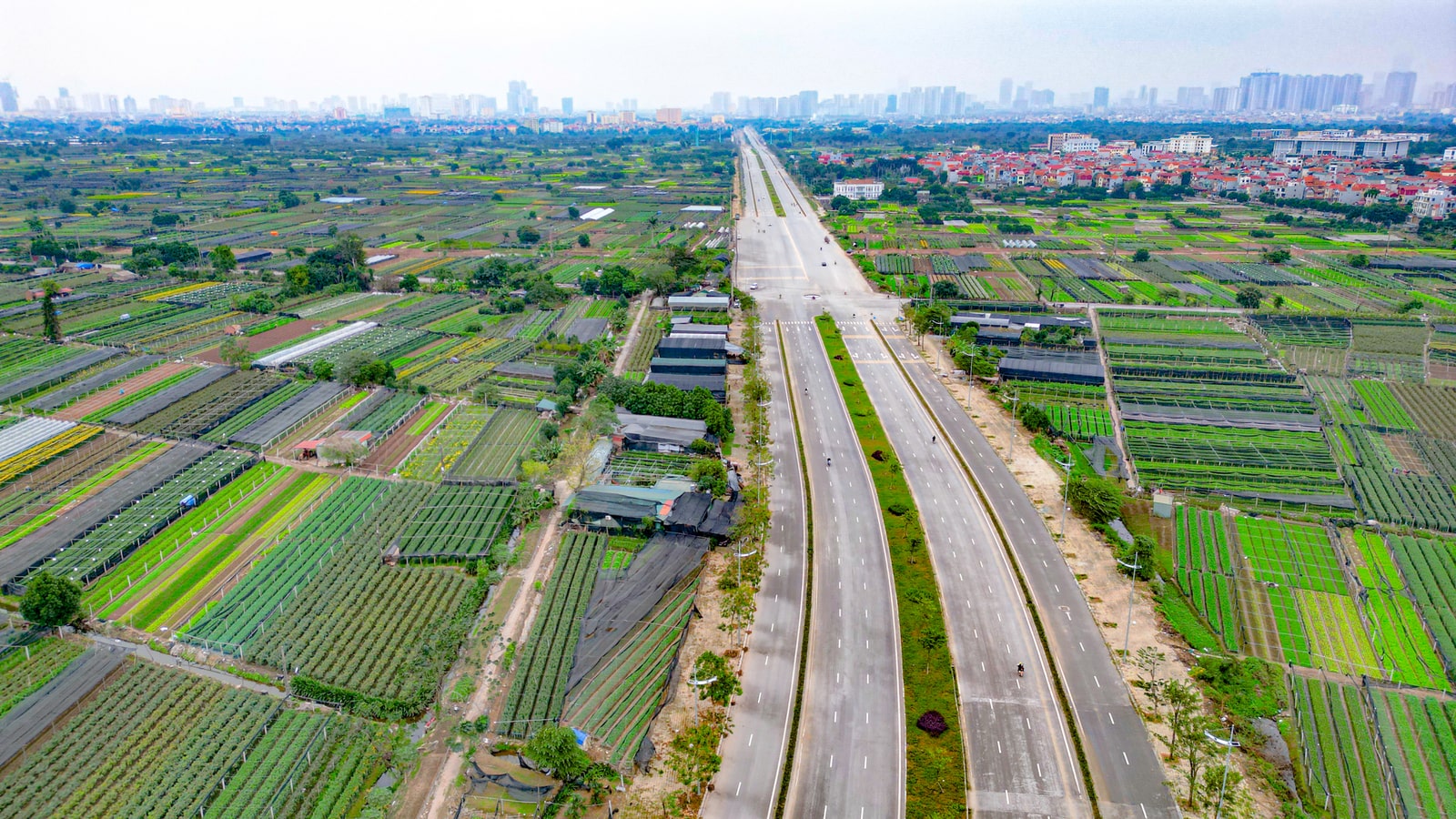 12-tien-do-thi-cong-du-an-dai-hon-33km-thuc-day-kinh-te-ca-vung-phia-tay-thu-do-17065213283411110417865-min