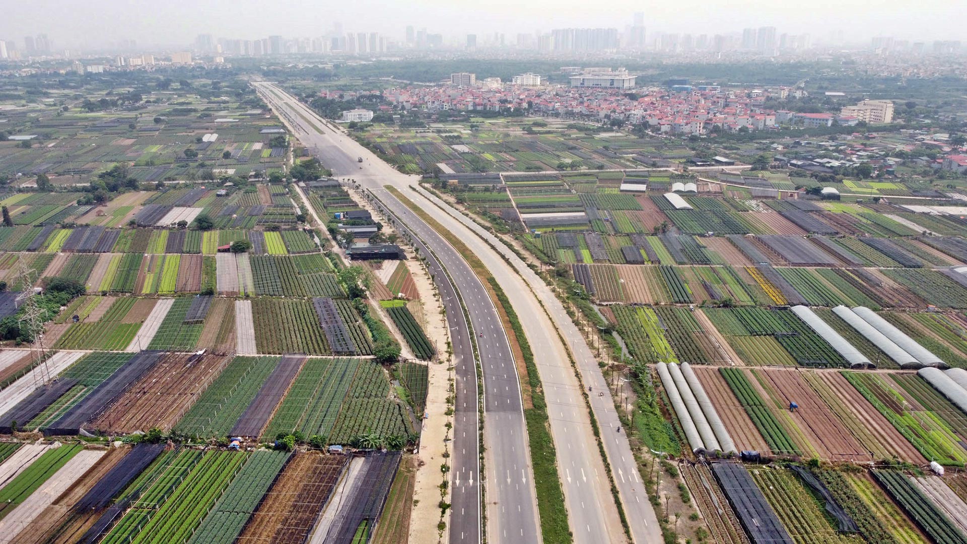 Tuyến đường Tây Thăng Long đoạn qua Đan Phượng dài 5,8km được đầu tư gần 1.300 tỷ kết nối 5 quận, huyện phía Tây Hà Nội